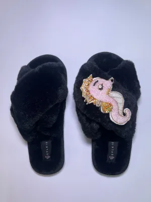 Seahorse Cross Slipper Black