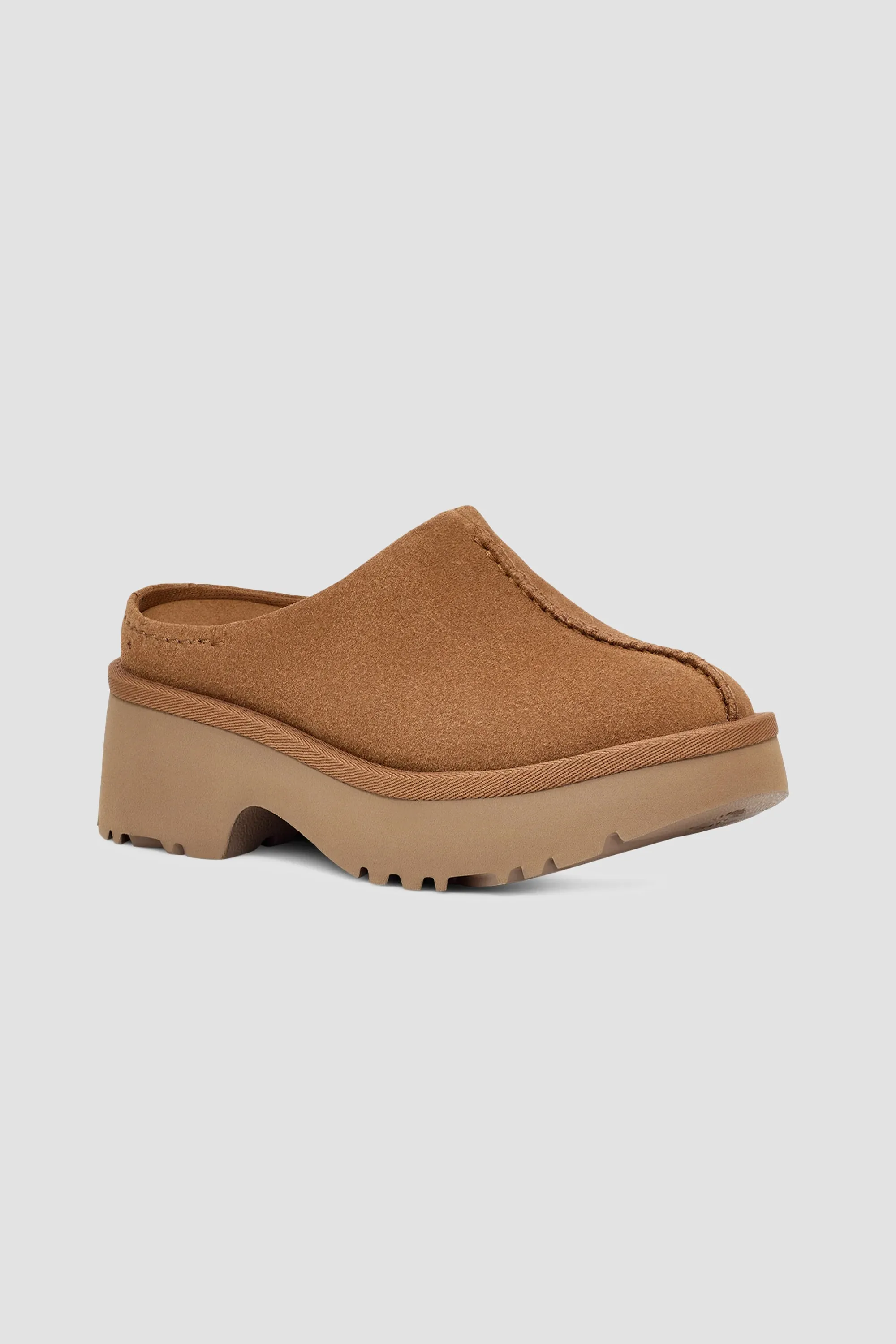 UGG Women's New Heights Clog in Chestnut